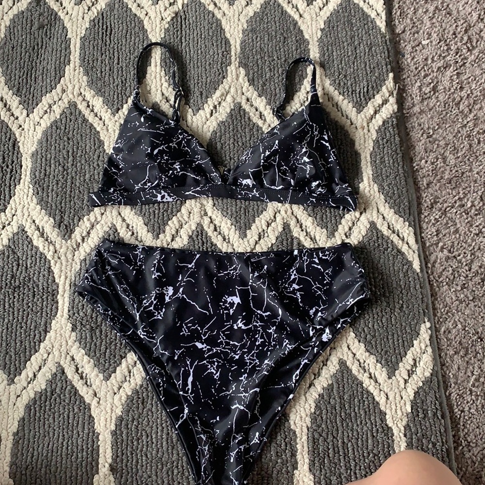 Marble high waisted bikini